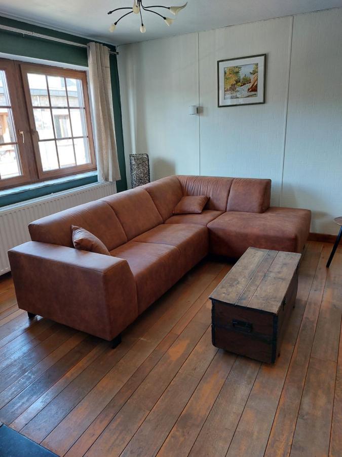 Aux Trois Petits Cochons Apartment Hotton Exterior photo